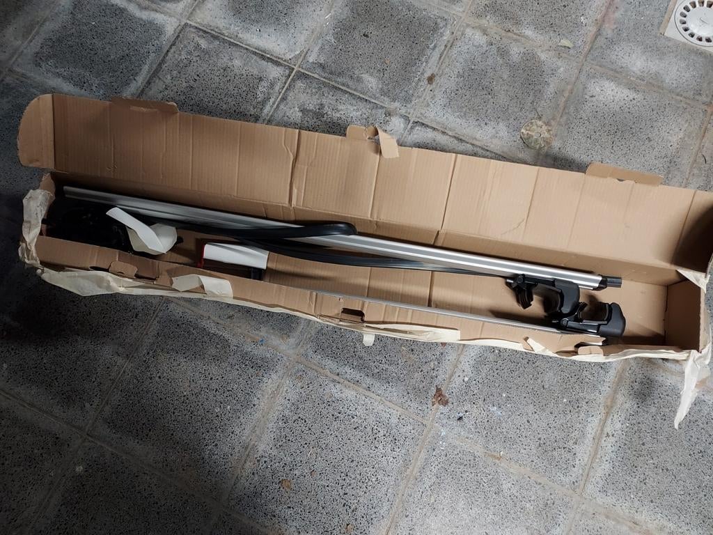 Dakdragers Toyota Avensis – NIEUW – complete set, Auto diversen, Dakdragers, Ophalen of Verzenden, Nieuw