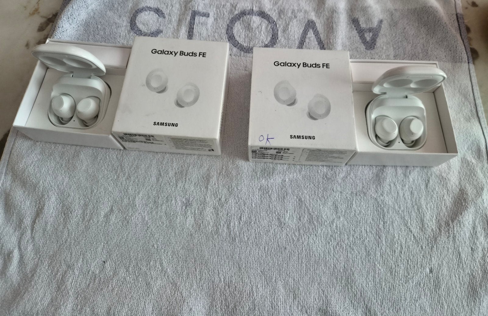 Galaxy buds fe 2stuks voor alle 80euro, Animaux & Accessoires, Nourriture & Abreuvoirs pour chats, Enlèvement ou Envoi