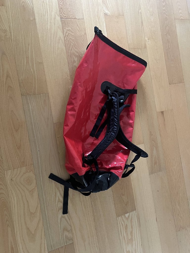 Waterdichte plunjezak (dry bag rugzakmodel), Ophalen, 30 cm of meer, Zo goed als nieuw, 60 tot 80 cm