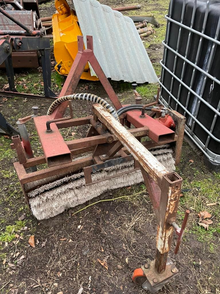 Veegmachine, Tuin en Terras, Bergingen en Tuinkasten, Ophalen