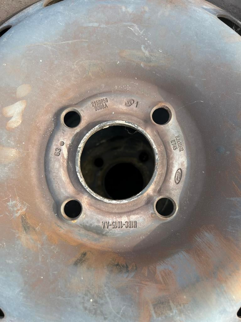 2 stalen velgen ford 15 inch, Auto-onderdelen, Banden en Velgen, Ophalen, Velg(en)