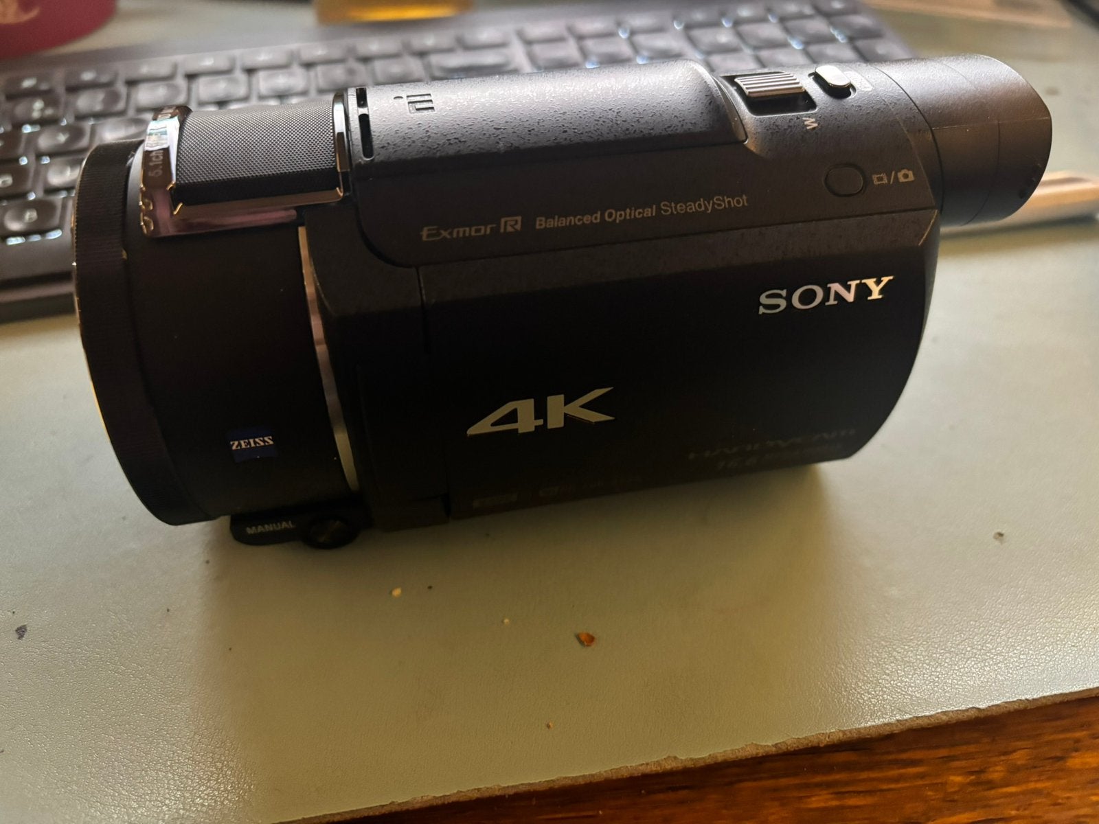 Caméscope Sony FDR-AX53 4K – État neuf + accessoires, Enlèvement ou Envoi, Comme neuf