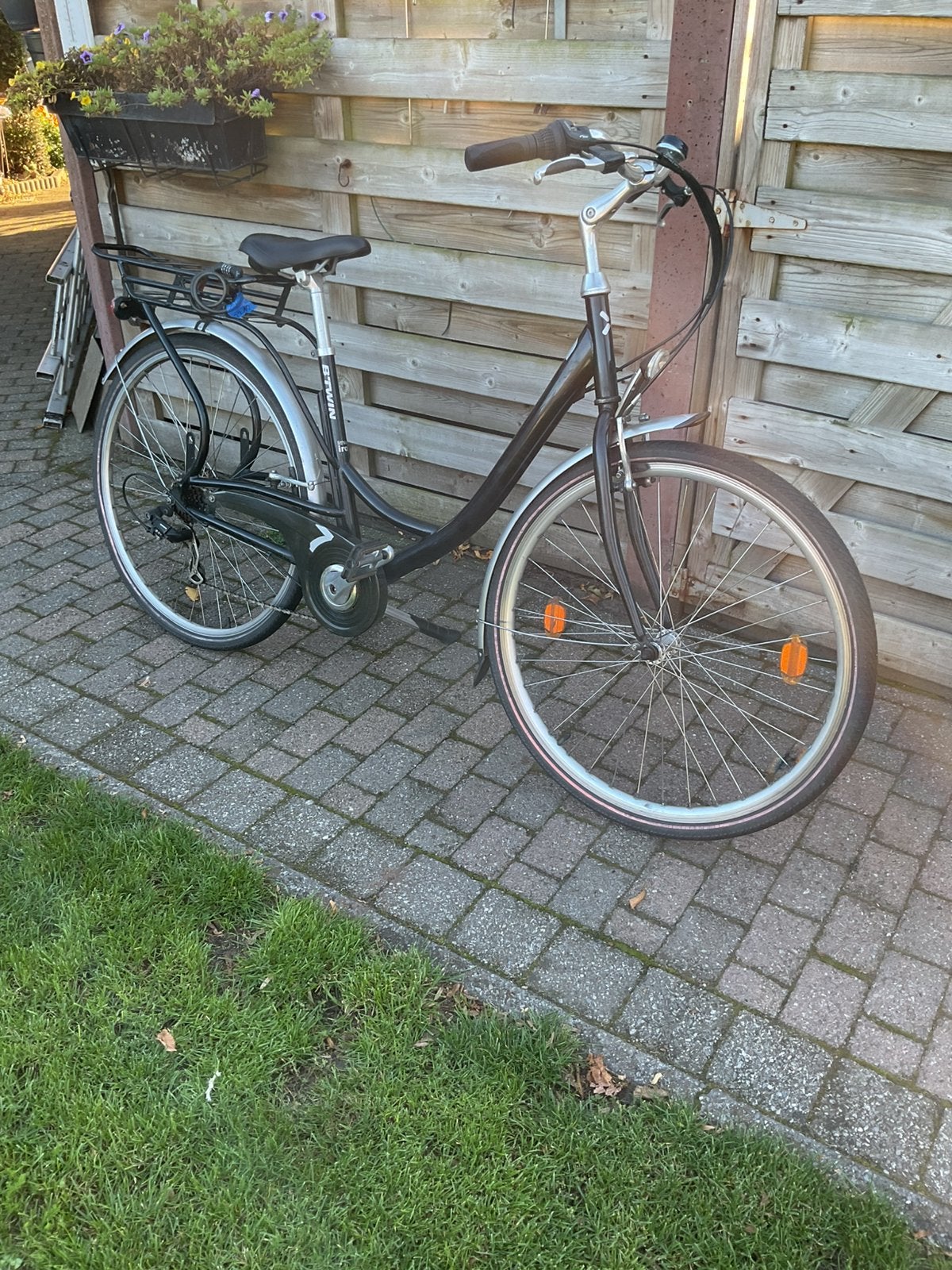 Damesfiets, Fietsen en Brommers, Ophalen, Zo goed als nieuw