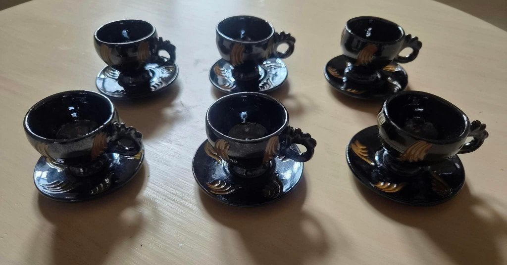 Service à café vintage en céramique de Vallauris, Enlèvement