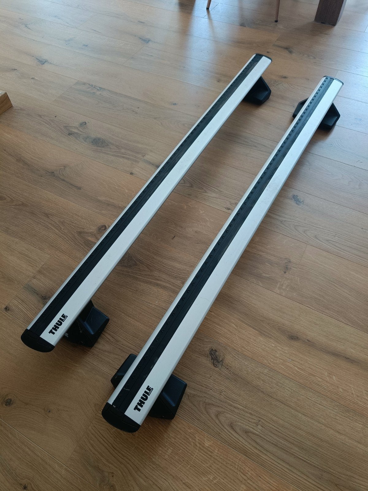 Kit WingBar Evo - Barre de toit 127cm - Marque Thule, Utilisé
