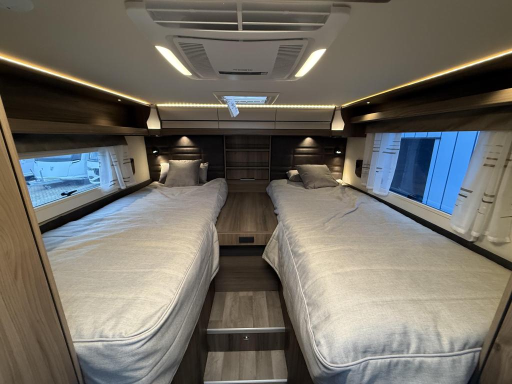 Kabe Travel Master Royal x780 LGB, Caravans en Kamperen, Mobilhomes, Automaat, Verwarmde buitenspiegels, Afzuigkap, Ringverwarming