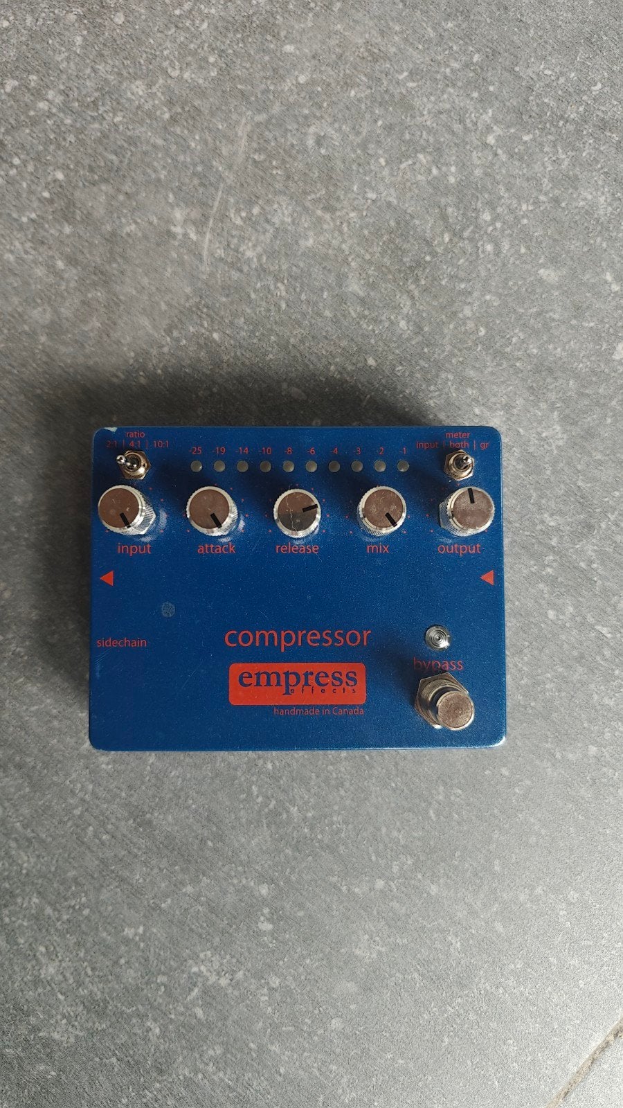 Empress Effects Compressor (V1 Blue)
Te koop: Empress Effect, Enlèvement ou Envoi, Compresseur