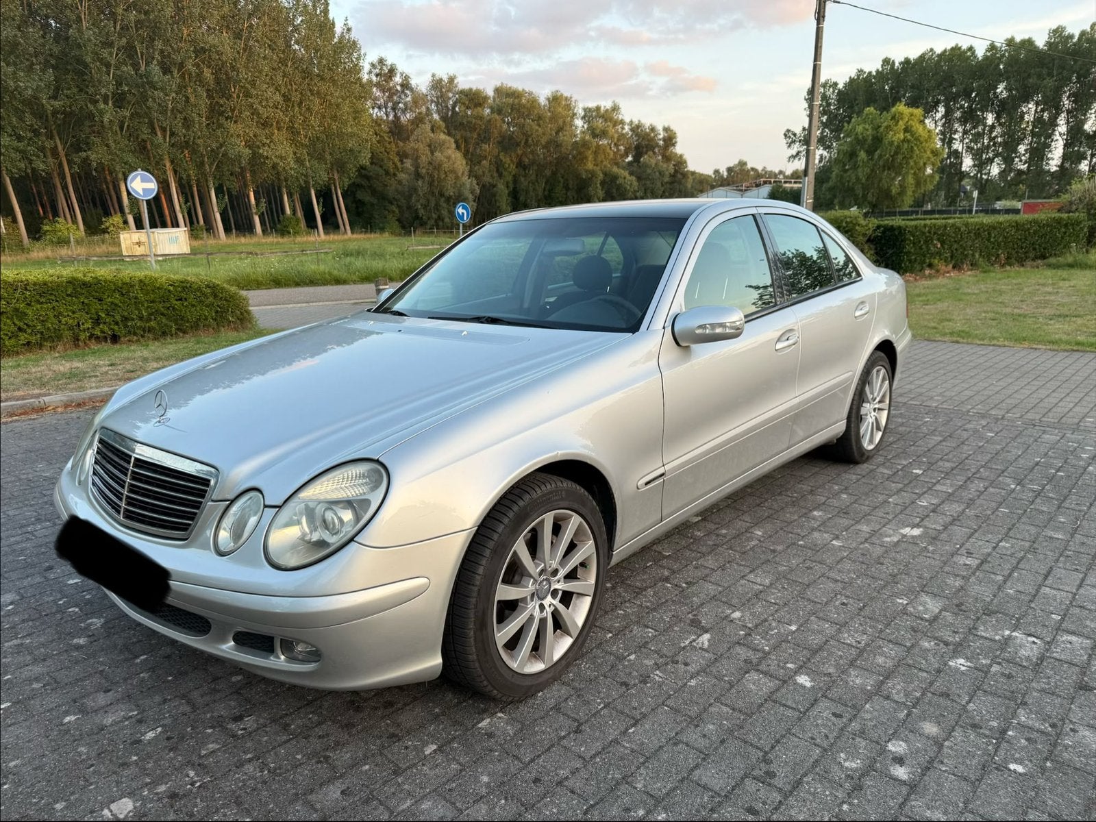 Mercedes-Benz E220 CDI Avantgarde, Autos, Achat, Boîte manuelle, Noir, 5 portes