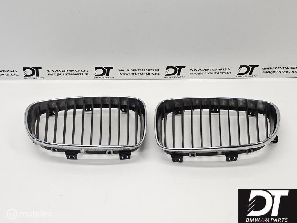 Grille set BMW 1-serie E81 E87 E82 E88 51137166439, Auto-onderdelen, Gebruikt, Ophalen of Verzenden, BMW, BMW