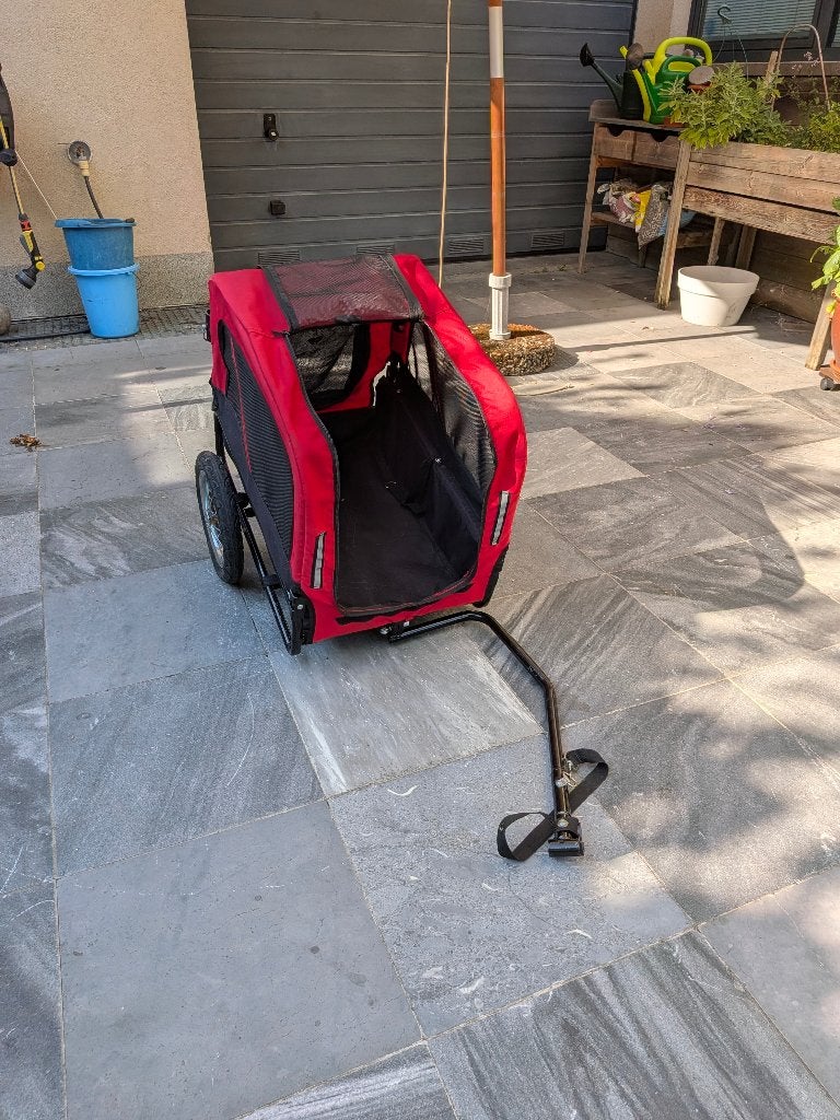 Hondenkar Rood/Zwart - Kleine tot middelgrote honden, Ophalen, Gebruikt, Opvouwbaar, 20 tot 40 kg