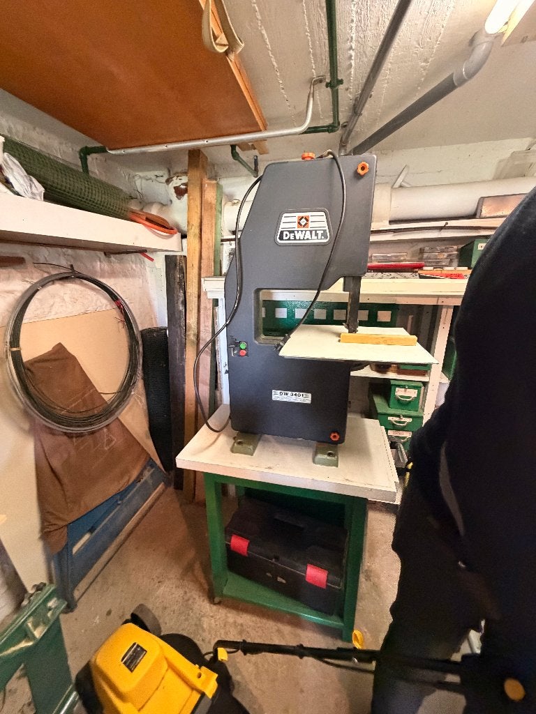 Scie à ruban DeWalt DW3401, Scie à ruban, Moins de 600 watts, 70 mm ou plus, Enlèvement