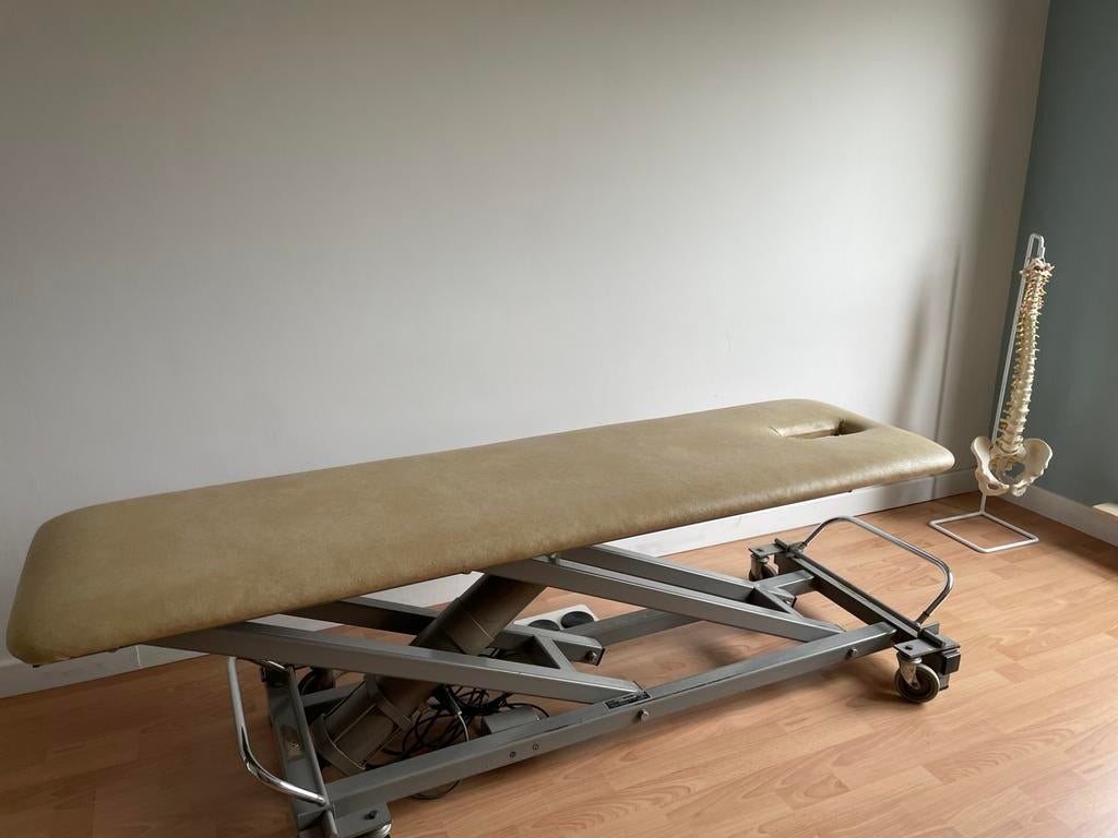 Massagetafel / behandeltafel, Sport en Fitness, Massageproducten, Ophalen, Gebruikt, Massagetafel