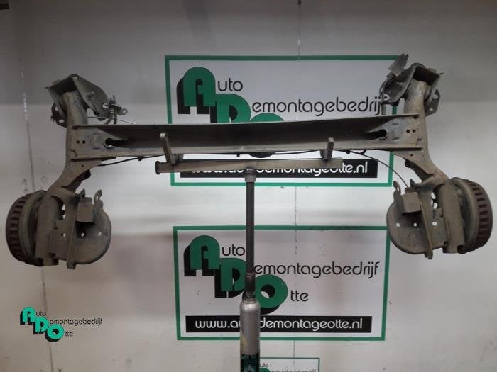 Arbre entraînement roue avant d'un Renault Kangoo (Kangoo 2, Renault, -, 3 mois de garantie, Utilisé