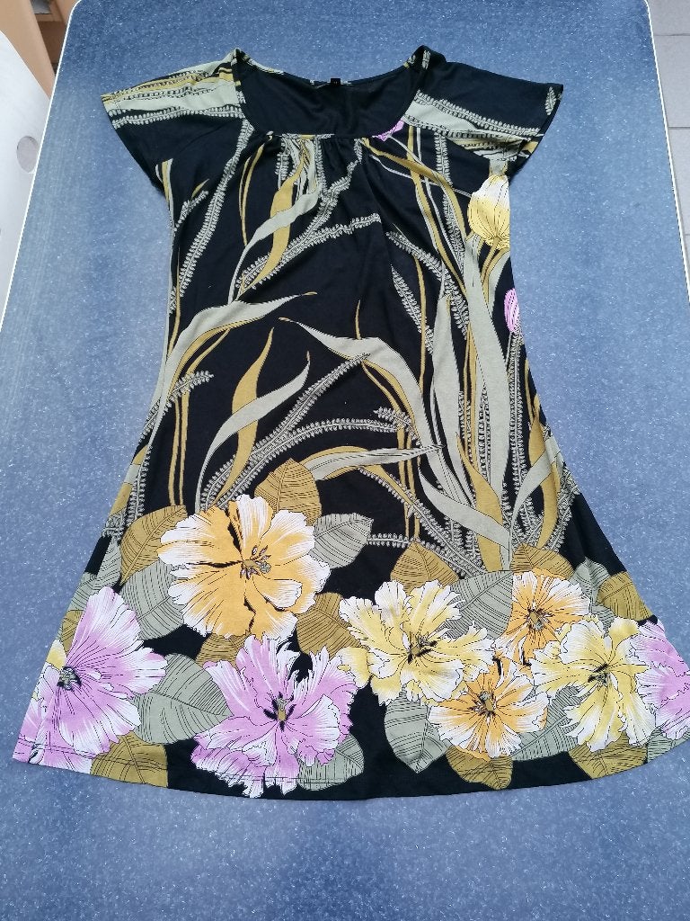 jurk King Louie korte mouw, medium zwart bloem geel, roze, Kleding | Dames, Maat 38/40 (M), Meerkleurig, Ophalen of Verzenden