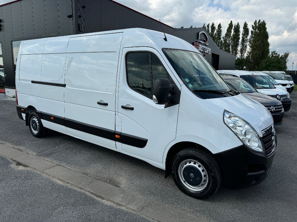 Opel Movano 2.3 cdti L3H2 Lang 1st eig ohboek camera gps, Auto's, Bestelwagens en Lichte vracht, Voorwielaandrijving, Dealer onderhouden