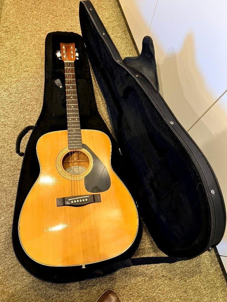 akoestische Yamaha guitar FG 335 2, Enlèvement, Utilisé, Guitare classique ou espagnole, Avec valise
