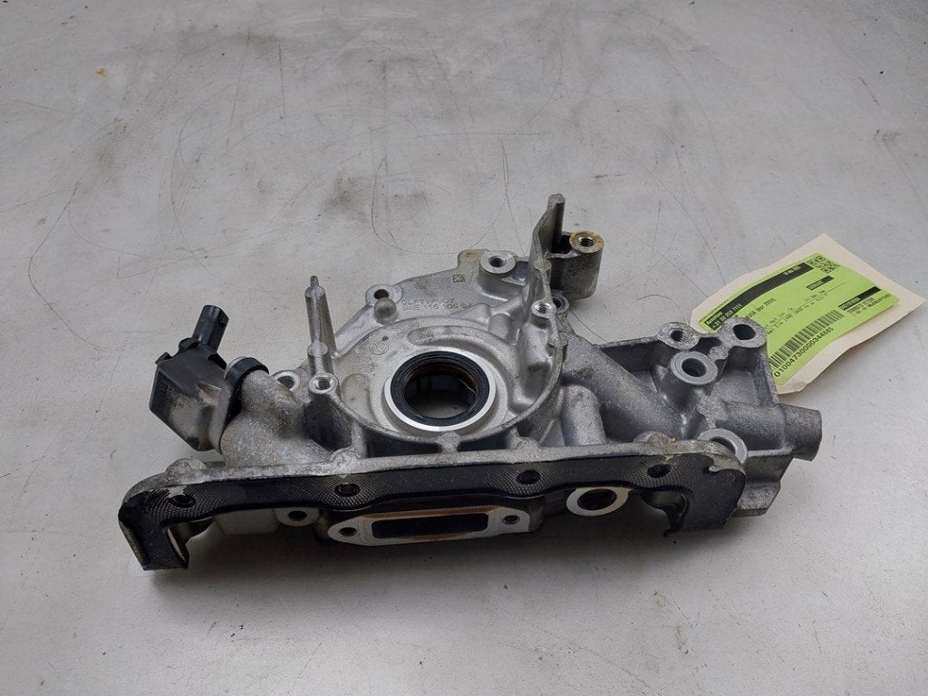 POMPE A HUILE Skoda Octavia Combi (NXAC) (|04E115105BA|), Dhr. J. Ham, Administratie@autoham.nl, Utilisé, Skoda