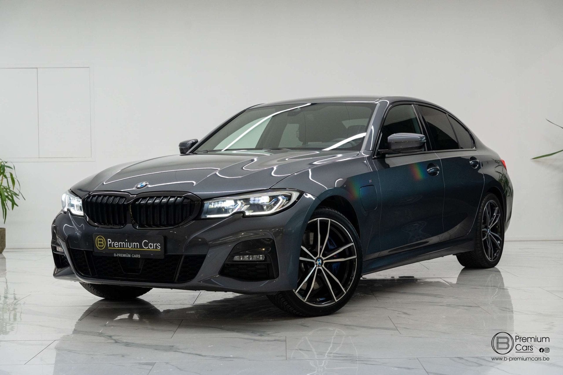 BMW 330 E hybrid M-Pakket! Hifi, Camera, zetelverwarming!, Autos, Achat, 34 g/km, Entretenue par le concessionnaire, Noir