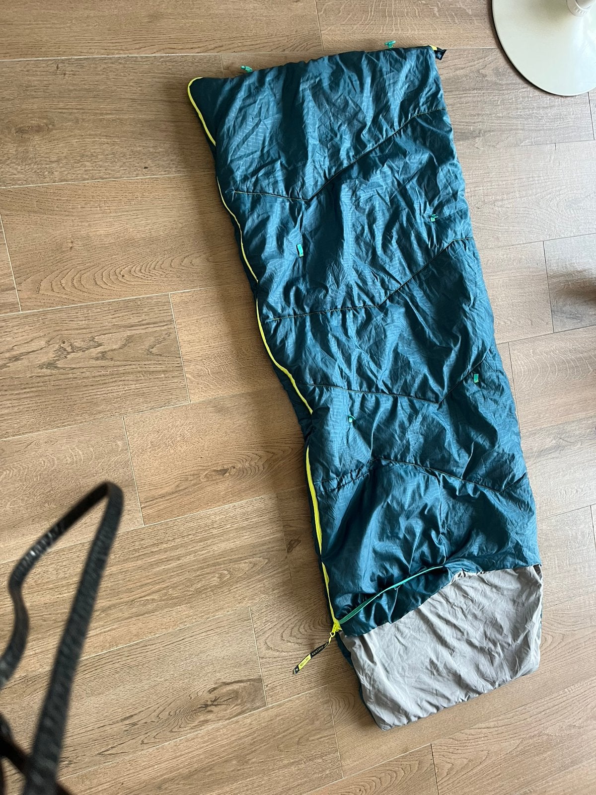 slaapzak Decathlon, Caravans en Kamperen, Ophalen, Zo goed als nieuw