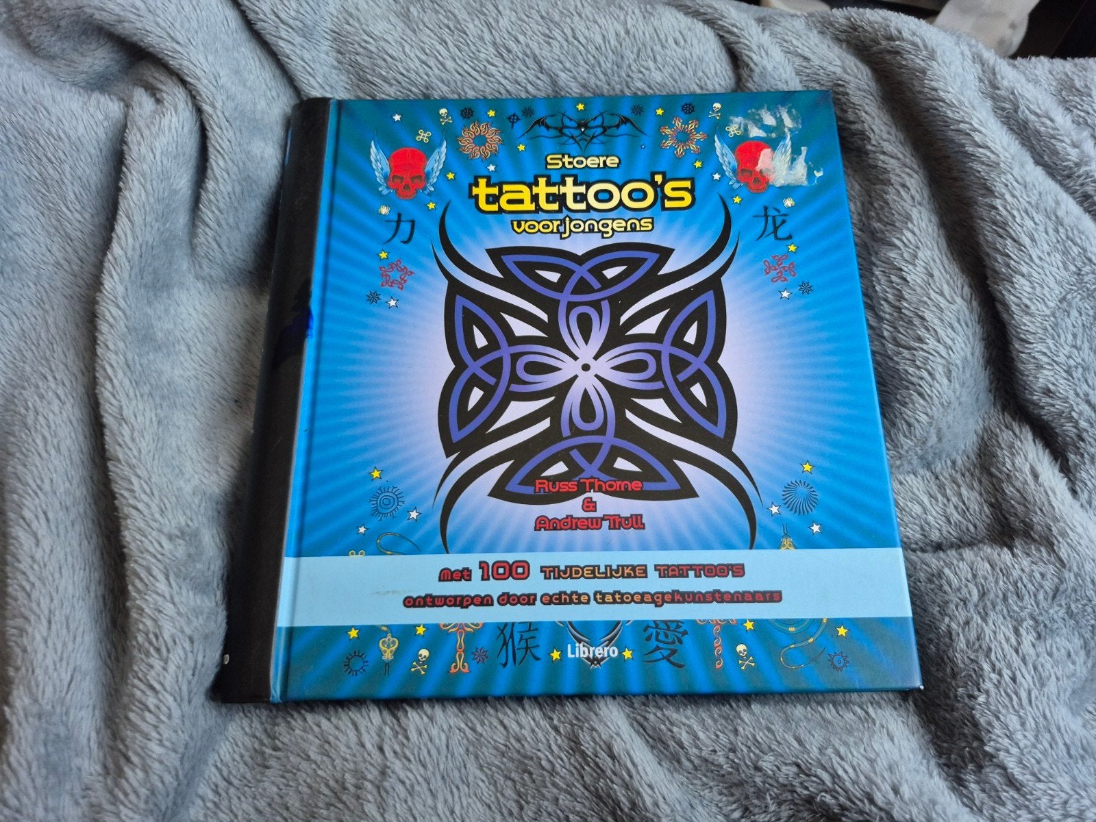 Boek tattoos, Diversen, Ophalen of Verzenden
