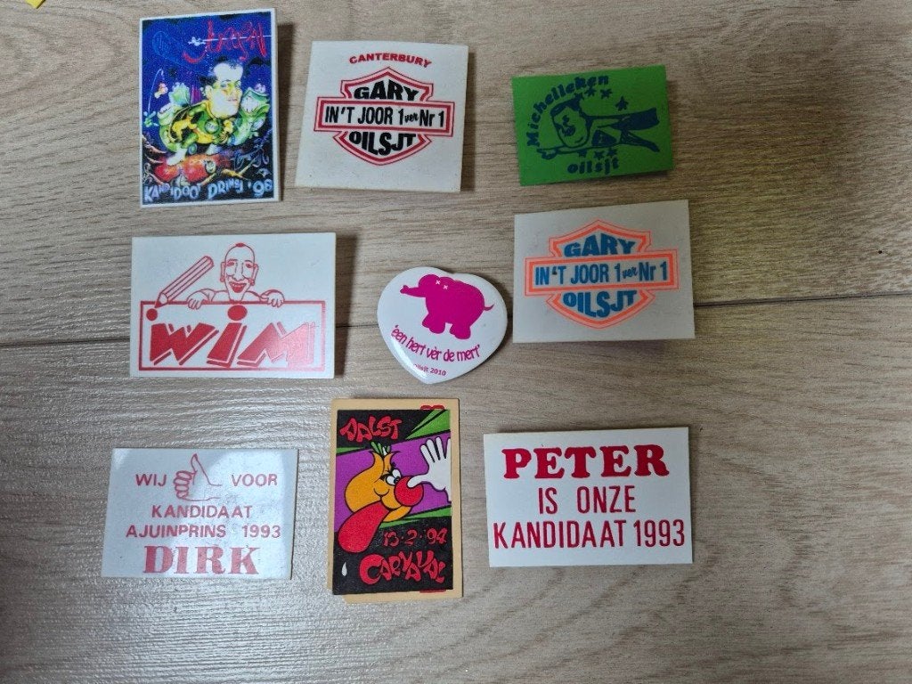 Carnaval Aalst badges en buttons, Verzamelen, Speldjes, Pins en Buttons, Ophalen of Verzenden, Zo goed als nieuw