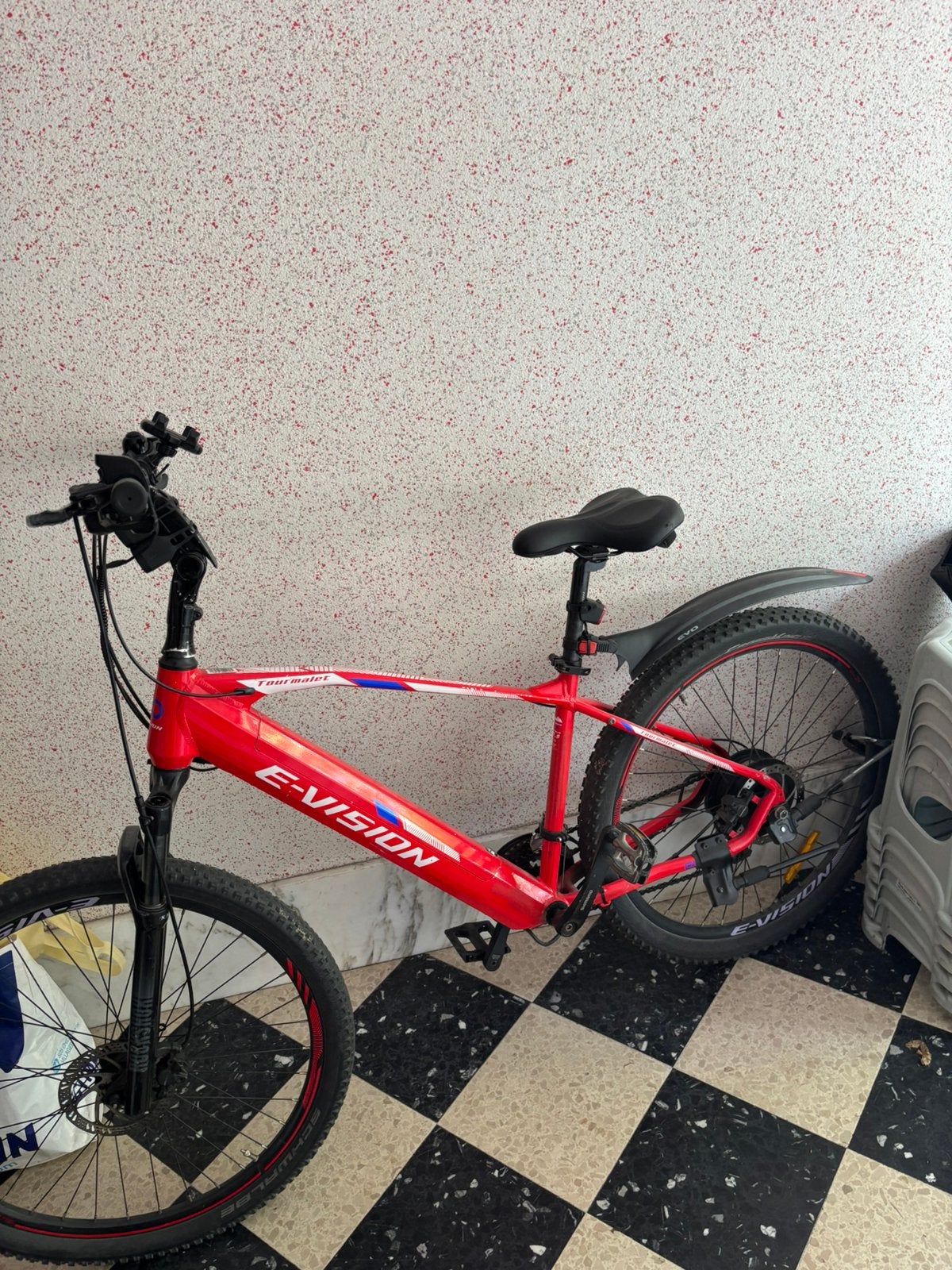 E-VISION, Fietsen en Brommers, Fietsen | Crossfietsen en BMX, Ophalen, Zo goed als nieuw, Schijfrem, V-brakes