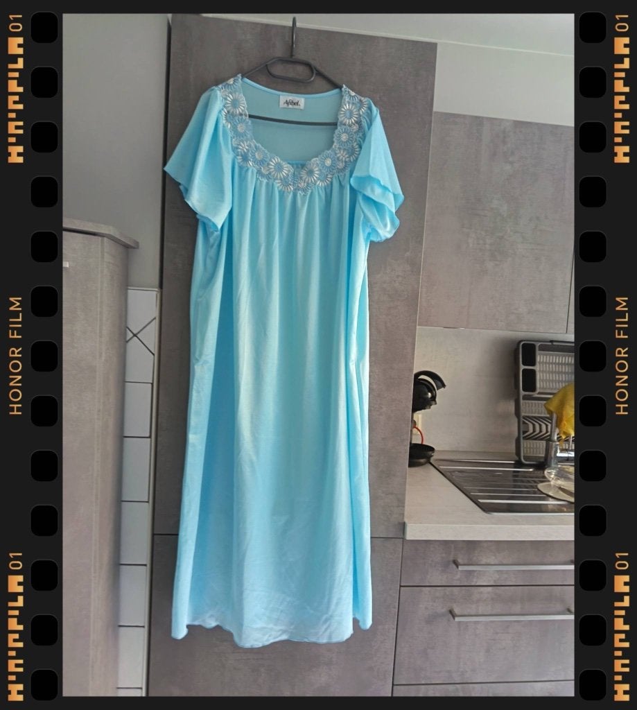 robe de nuit bleu élégante 44/46, Enlèvement ou Envoi, Neuf