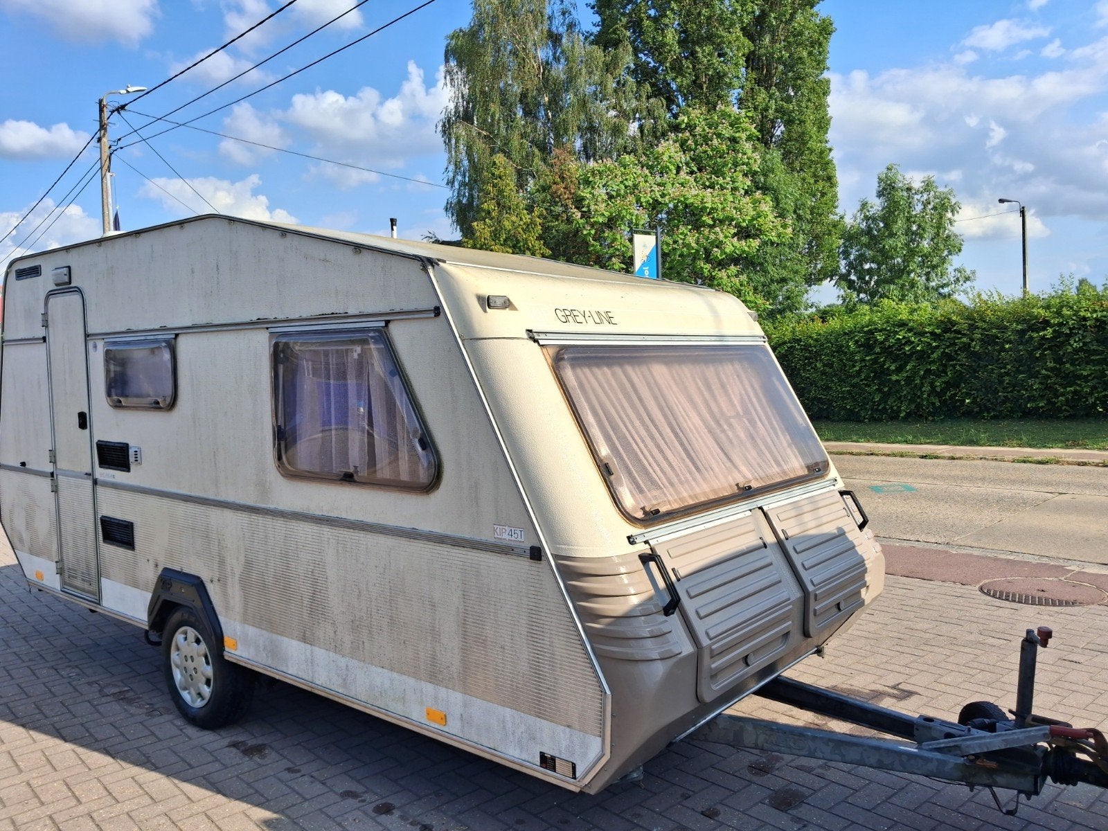 caravan zonder papieren ,ideaal voor vaste plaats, Caravans en Kamperen, Particulier, Zonnepaneel, 4 tot 5 meter, Tot en met 5