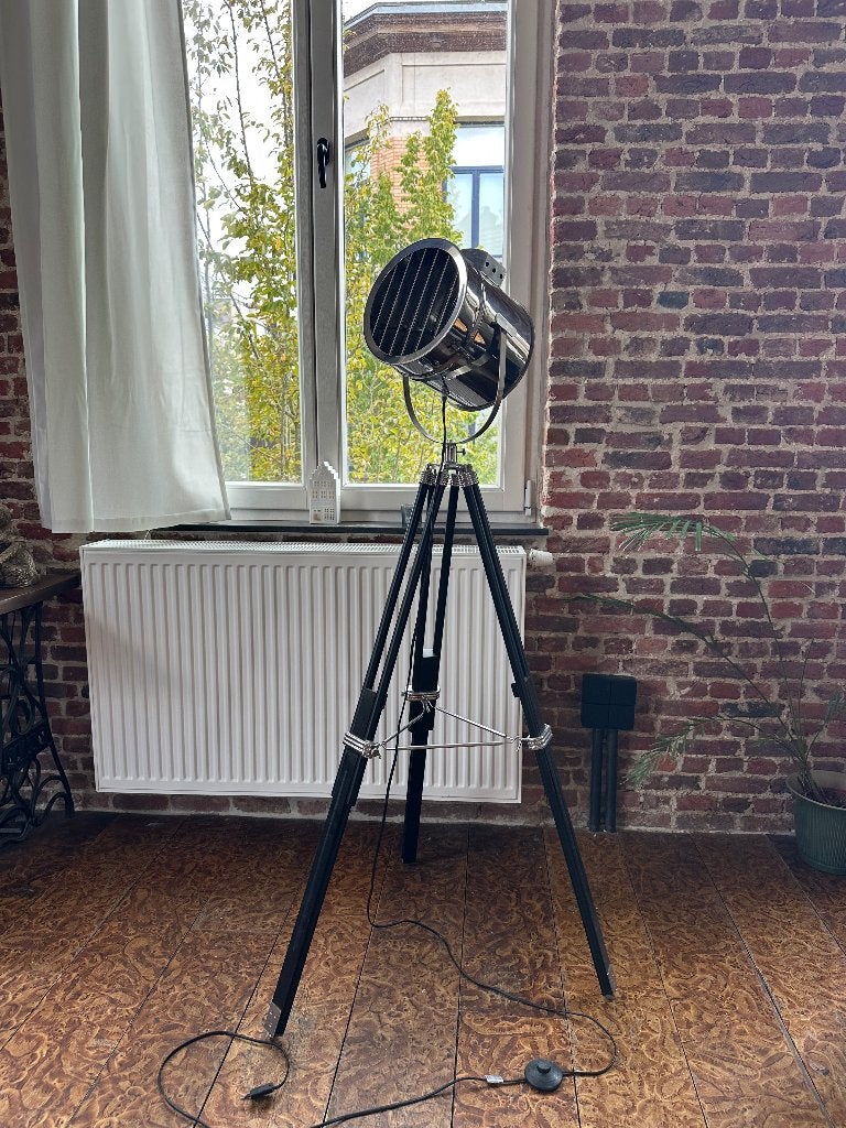Industriële Zoeklicht Vloerlamp op Statief | Chroom | E27, Ophalen, 100 tot 150 cm, E27 (groot), Zo goed als nieuw