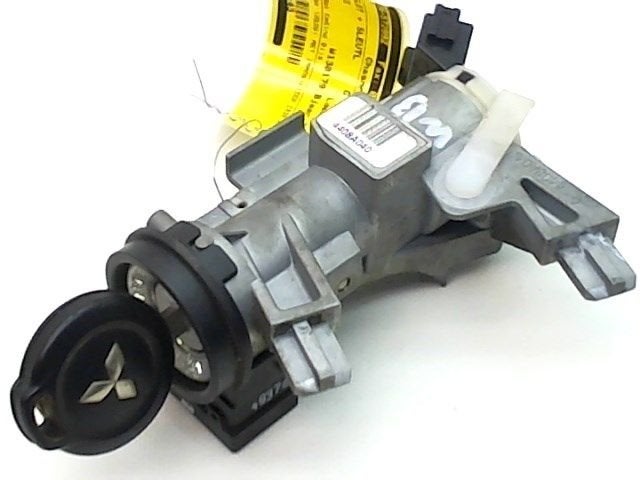 NEIMAN / COMMUTATEUR D ALLUMAGE + CLEF Colt (Z2 / Z3), Utilisé, Mitsubishi