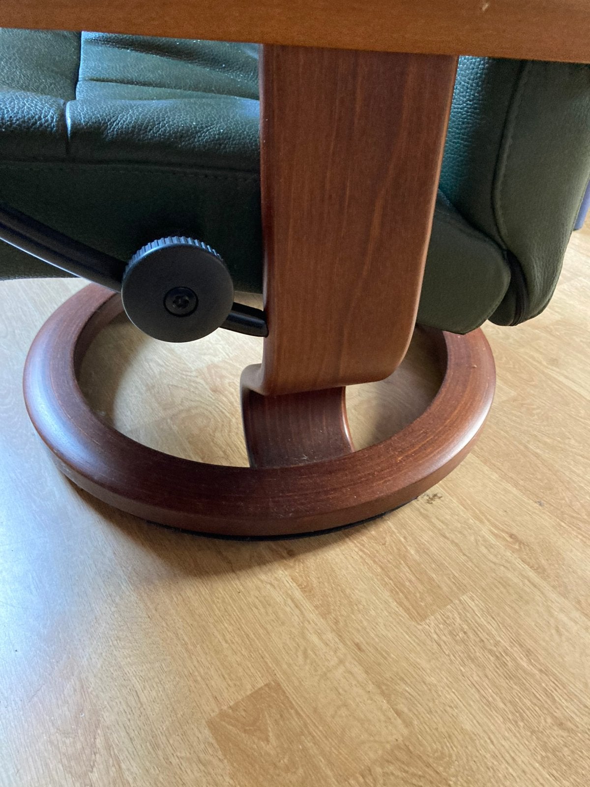 Relax Fauteuil + voetensteun in donkergroen leder, Huis en Inrichting, Ophalen, Overige materialen, 50 tot 100 cm, Zo goed als nieuw