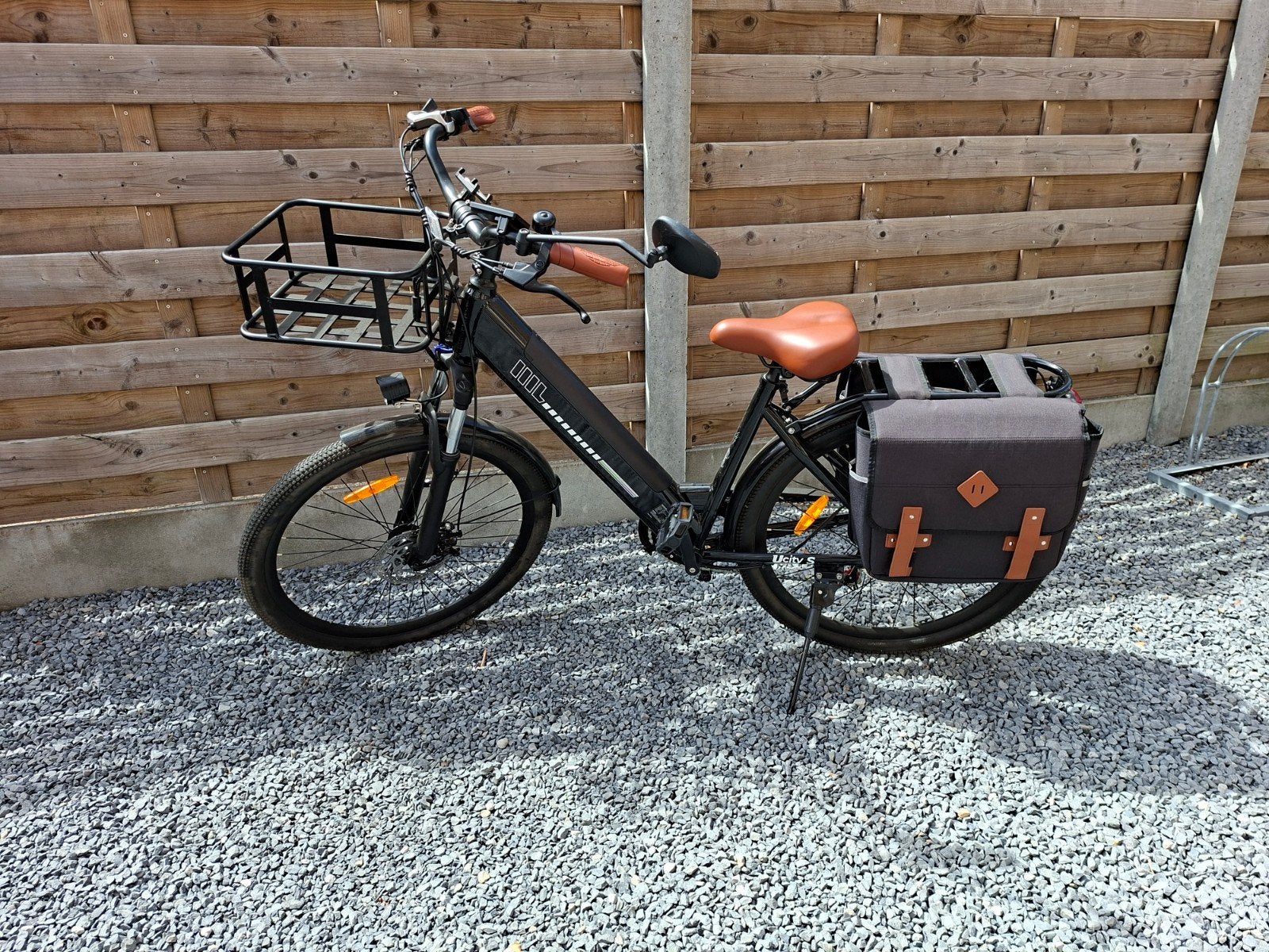 elektrische unisex fiets in nieuwstaat 123 km, Fietsen en Brommers, Ophalen, Zo goed als nieuw