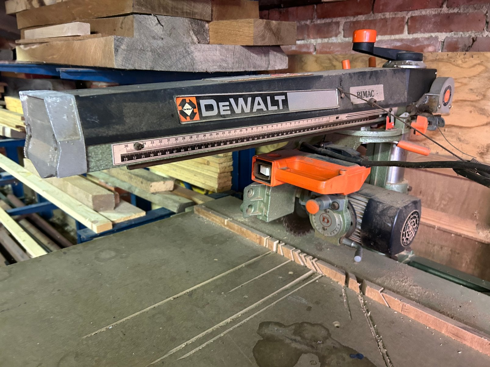 Dewalt afkortzaag, Enlèvement, Utilisé, Scie à onglet