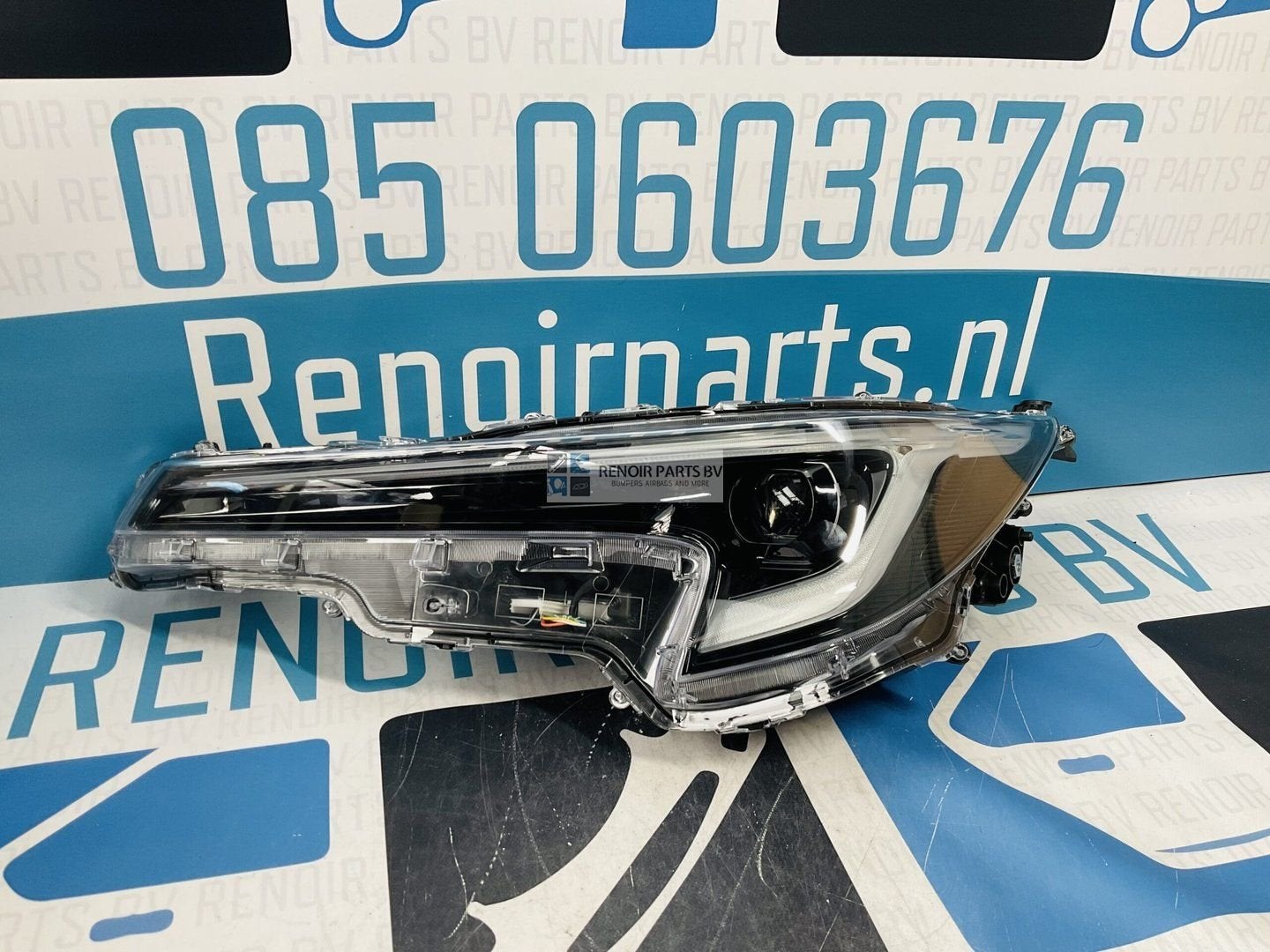 Koplamp Toyota Corolla E21 Full Led 8115002X10 Links 2-i1-47, -, Utilisé, -, Enlèvement ou Envoi