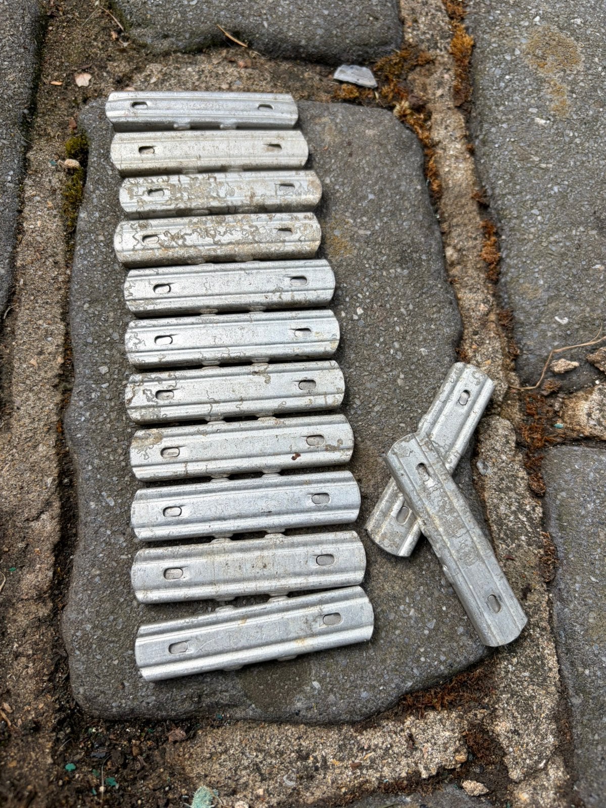 Franse clips uit de Tweede Wereldoorlog, Verzamelen, Ophalen of Verzenden, Landmacht, Hulzen of Bodemvondsten