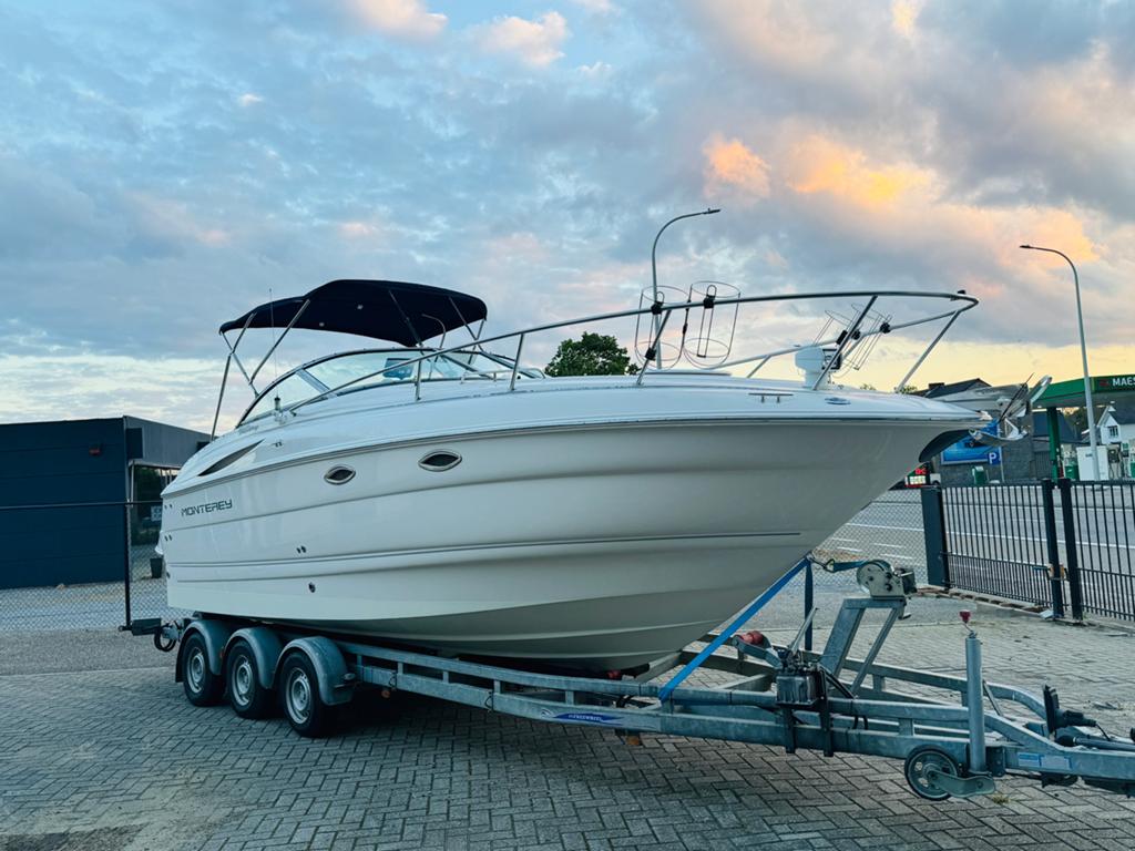 Monterey 245 / 250 - Volvo Penta 5.0 - zeer mooie staat, Watersport en Boten, Ophalen, Binnenboordmotor, Zo goed als nieuw, 200 pk of meer