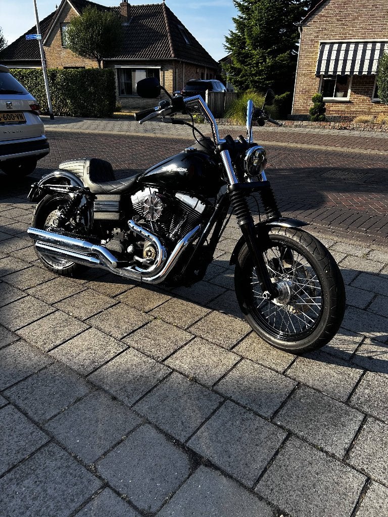 Harley dyna street bob, Motoren, 2 cilinders, 1580 cc, Chopper, Gebruikt