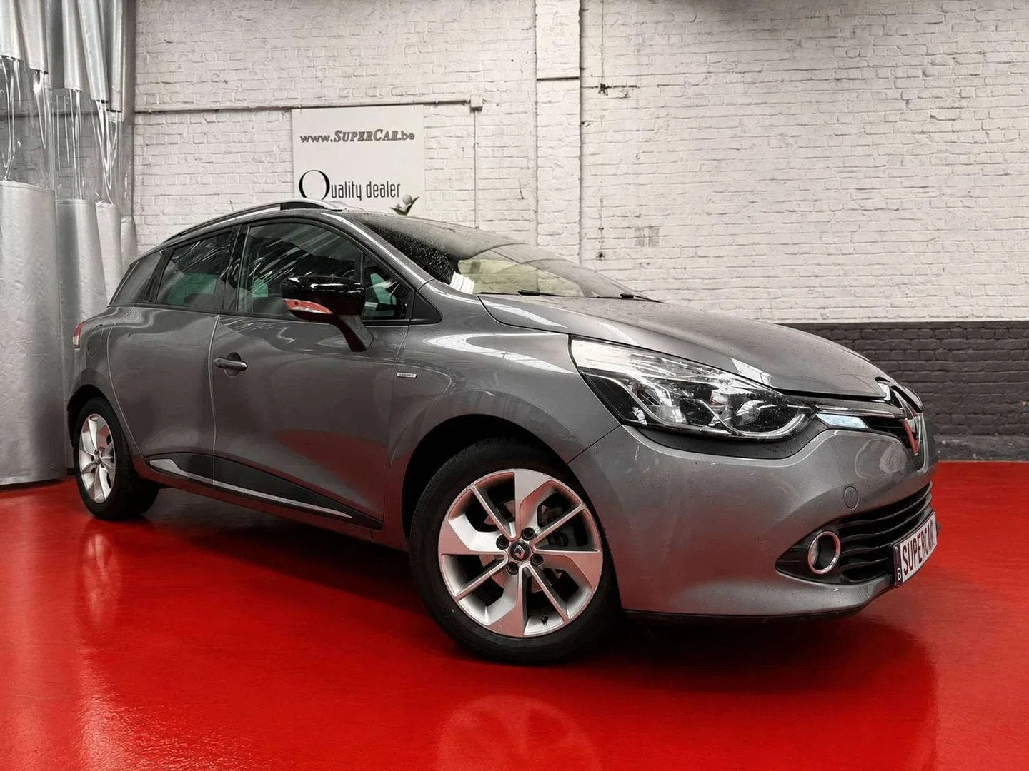Renault Clio Clio 1.2 TCe Energy Limited EDC * CAPT ARR * 22, Auto's, Renault, Automaat, Stof, 4 cilinders, https://public.car-pass.be/vhr/c7dd15be-626b-4dfa-b2af-a91f8f128dd0