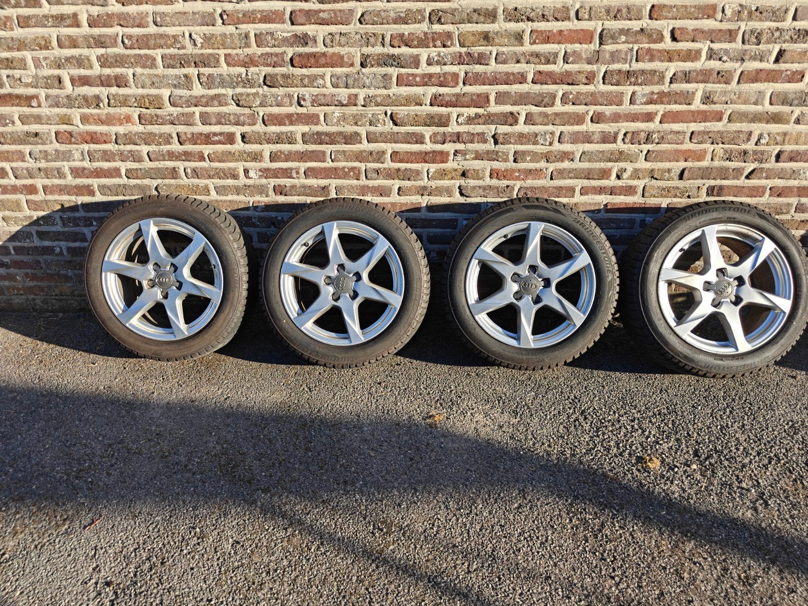 Audi A4 originele velgen met nieuwe winterbanden., Autos : Pièces & Accessoires, Pneus & Jantes, Enlèvement, Pneus hiver, Jante(s)
