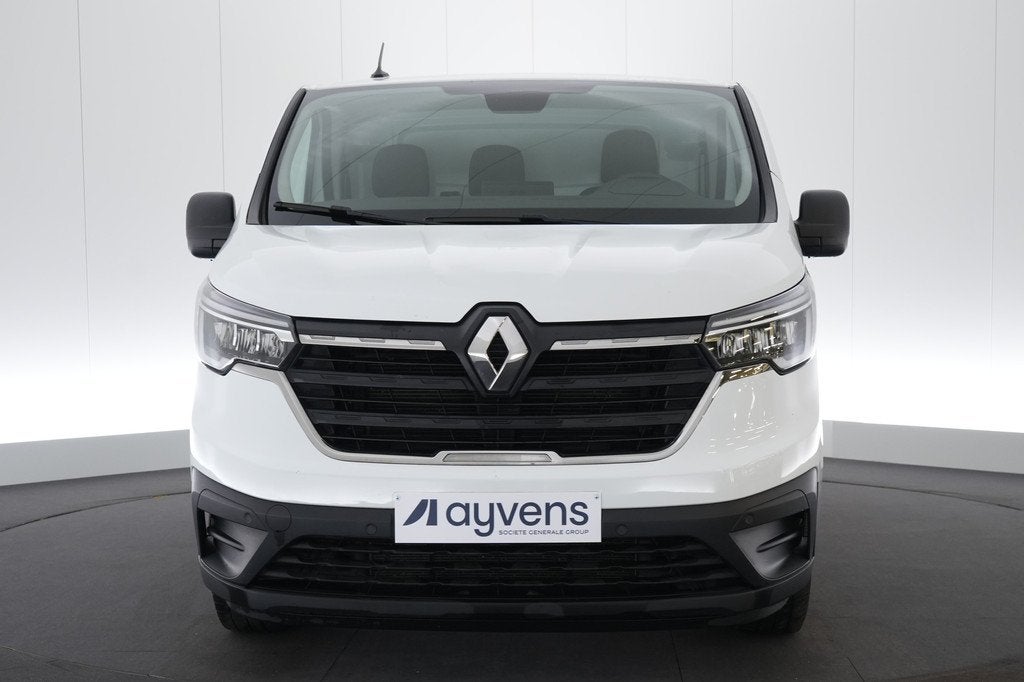 (2DKZ831) RENAULT TRAFIC, Auto's, Voorwielaandrijving, Monovolume, Gebruikt, Euro 6