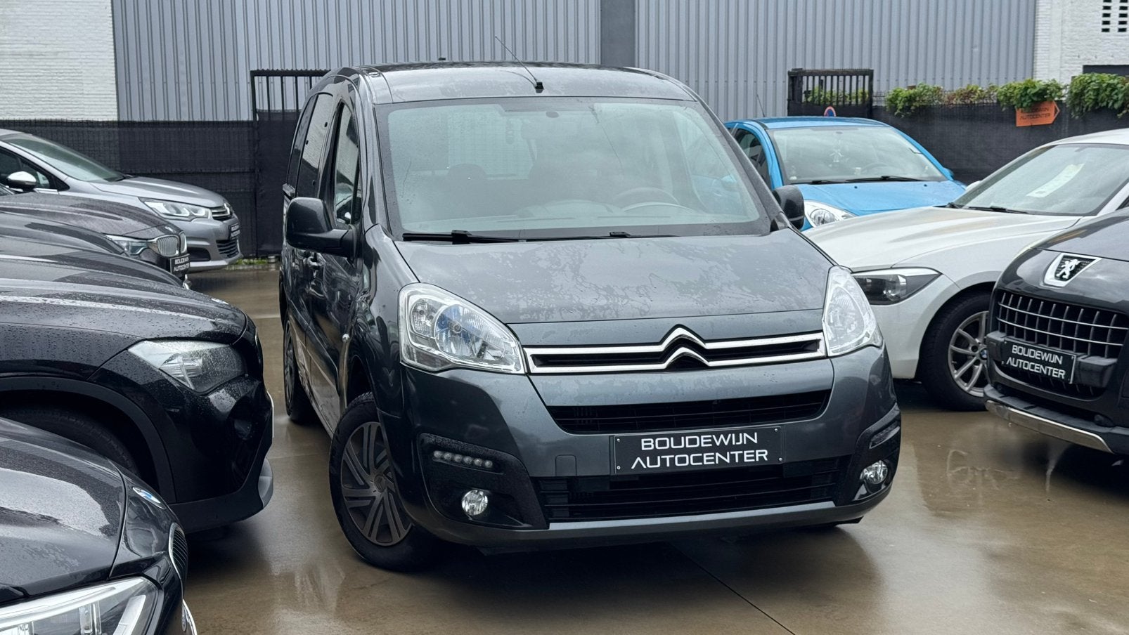 Citroën Berlingo 66xxxkm 1.2Benzine 2017 Topstaat Garantie, Auto's, 4 deurs, Stof, Zwart, Start-stop-systeem