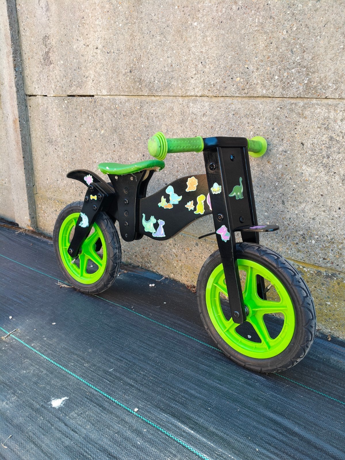 Houten loopfiets, Ophalen