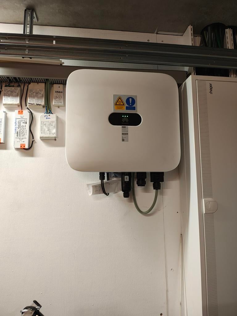 Huawei SUN2000Huawei SUN2000-6KTL-M1, Doe-het-zelf en Bouw, Ophalen