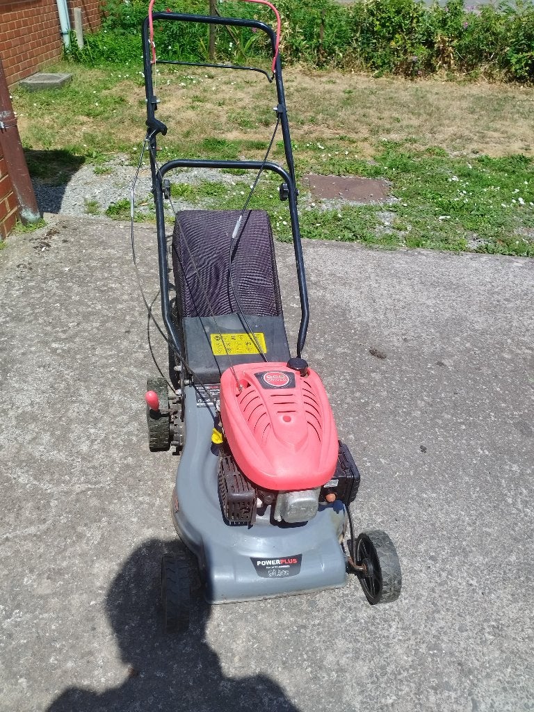 tondeuse powerplus autotractée avec bac, Tondeuse rotative, 40 à 49 cm, Enlèvement, Utilisé
