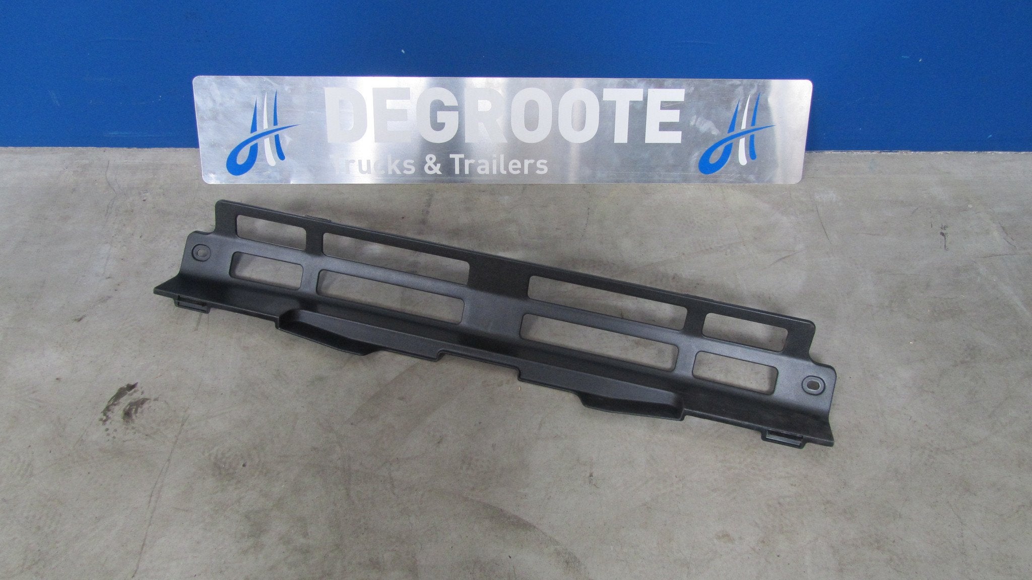 Afdekking bumper 9418853822, Gebruikt, Mercedes-Benz, Overige Auto-onderdelen
