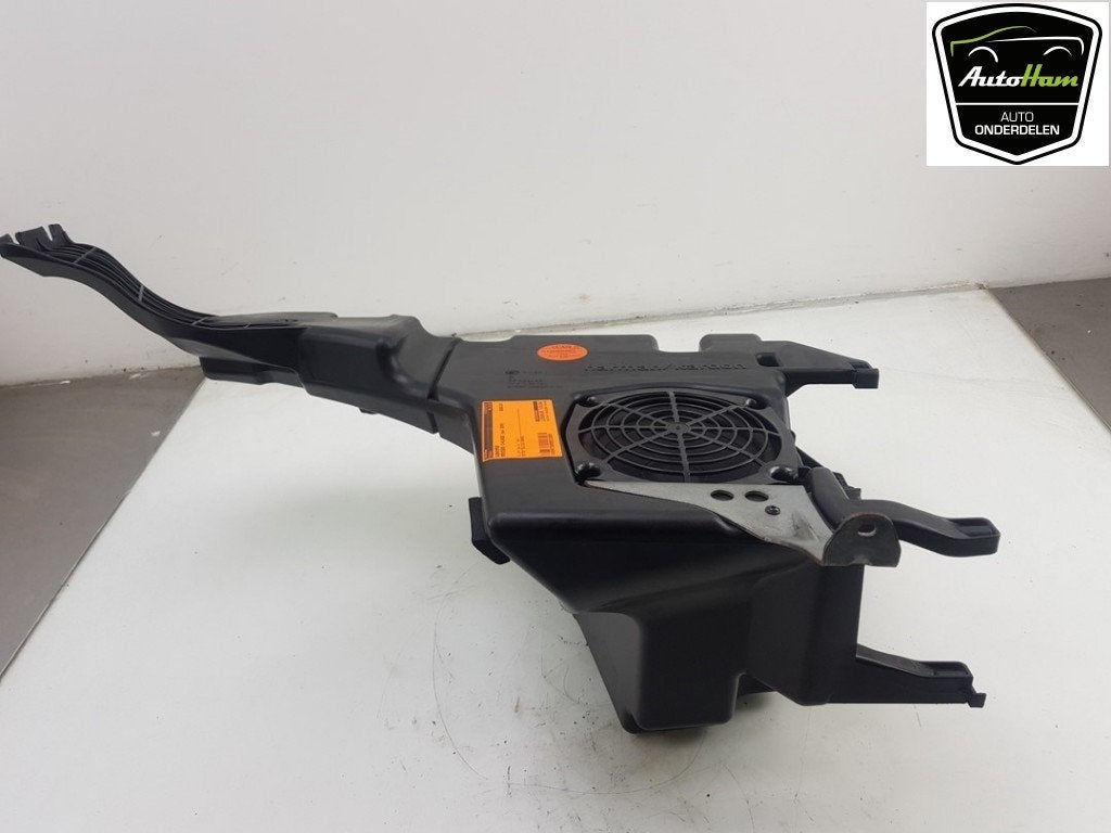 SUBWOOFER Mercedes-Benz C Combi (S203) (01-2001/09-2007), Gebruikt, Mercedes-Benz, Dialog.mb@mercedes-benz.com, Mercedes-Benz AG