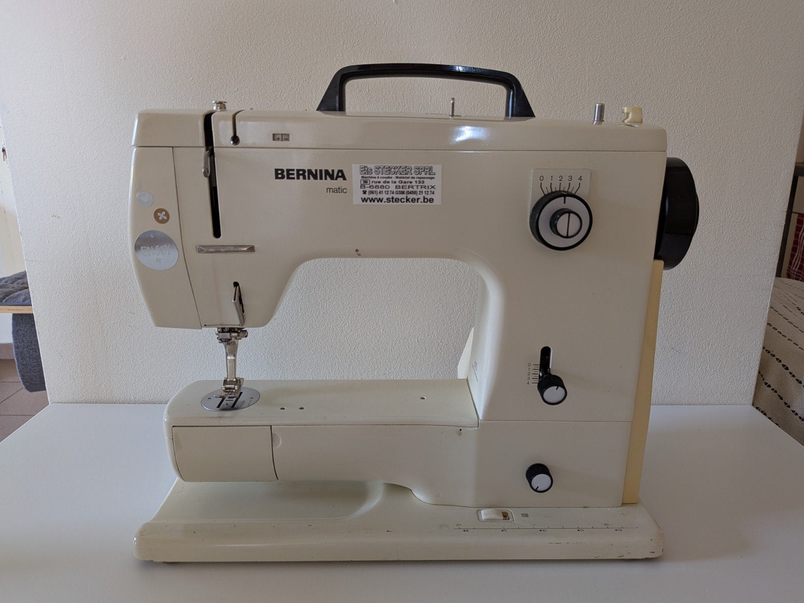 Machine à coudre Bernina 810 pour pièces, Hobby & Loisirs créatifs, Machines à coudre & Accessoires, Enlèvement, Utilisé, Machine à coudre