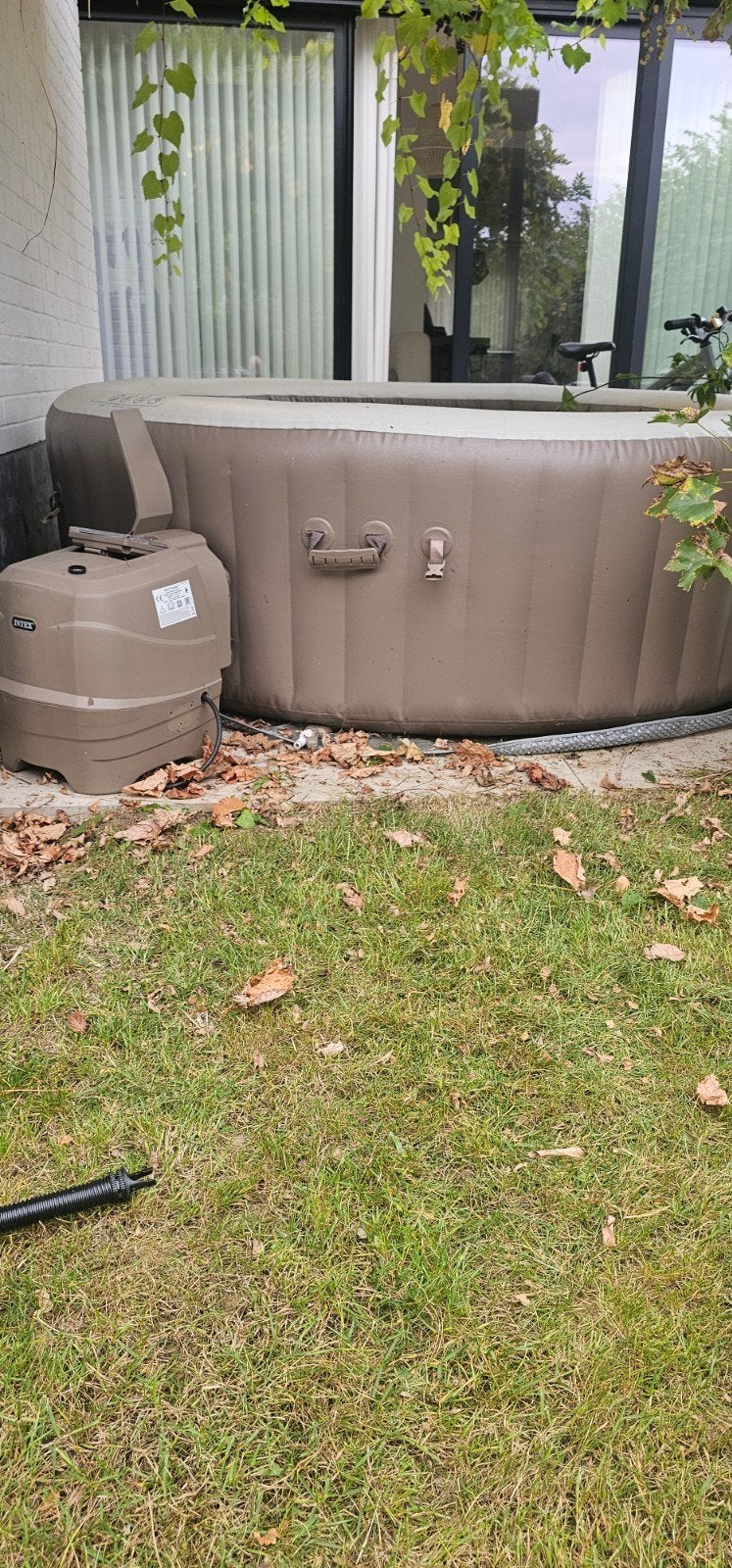 spa jacuzzi intex, Jardin & Terrasse, Enlèvement, Utilisé, Couverture, Gonflable