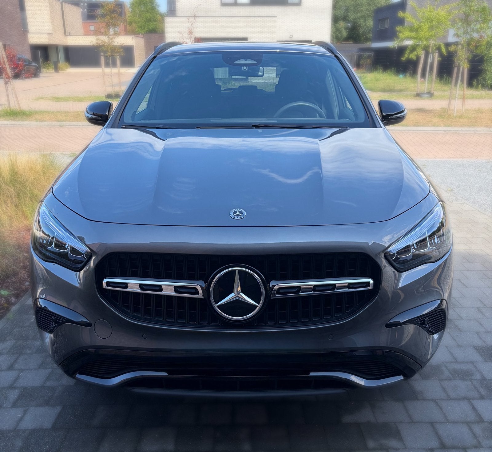 Mercedes Benz GLA 180 mild hybride modeljaar 2024, Auto's, Dealer onderhouden, Leder en Stof, 5 deurs, SUV of Terreinwagen