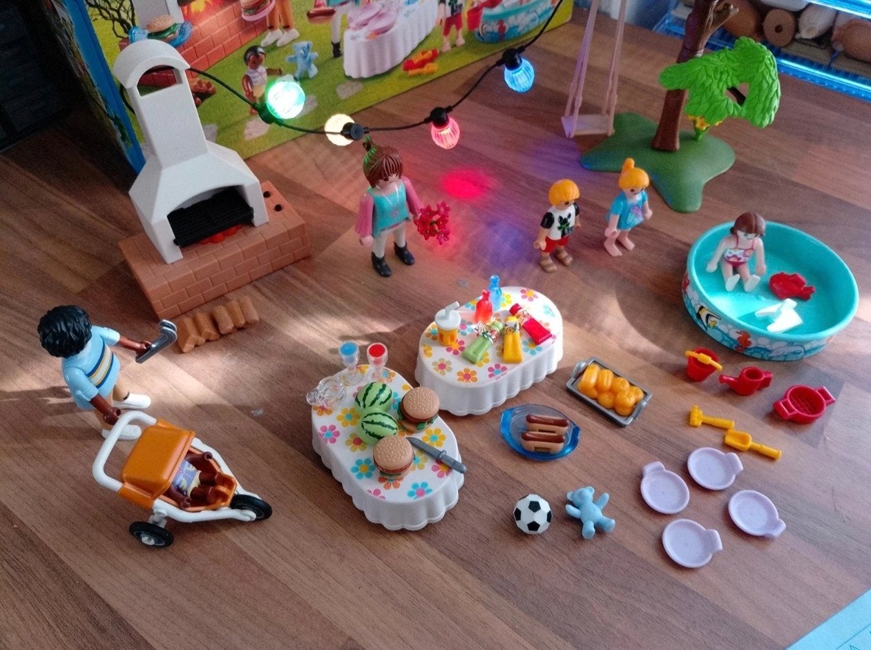 Playmobil 9272 City Life - Barbecue party vacances -  comple, Comme neuf, Kit complet, Autres types, City life